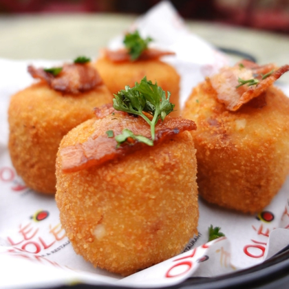 Croquetas de bacon y queso